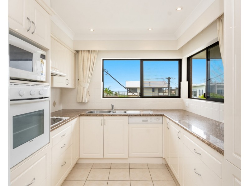 6/20 – 22 Queen Street, Yamba NSW 2464