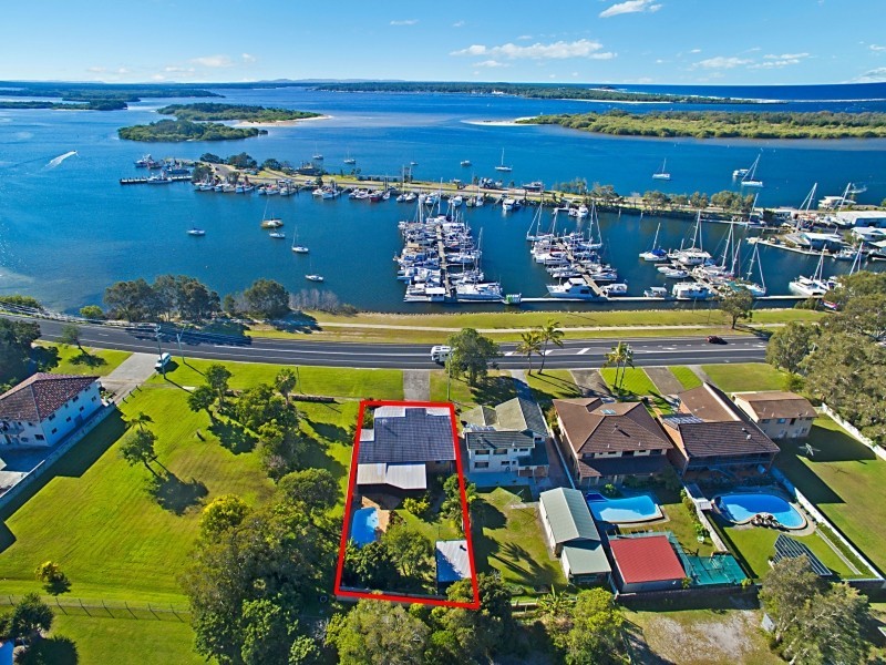52 Yamba Road, Yamba NSW 2464