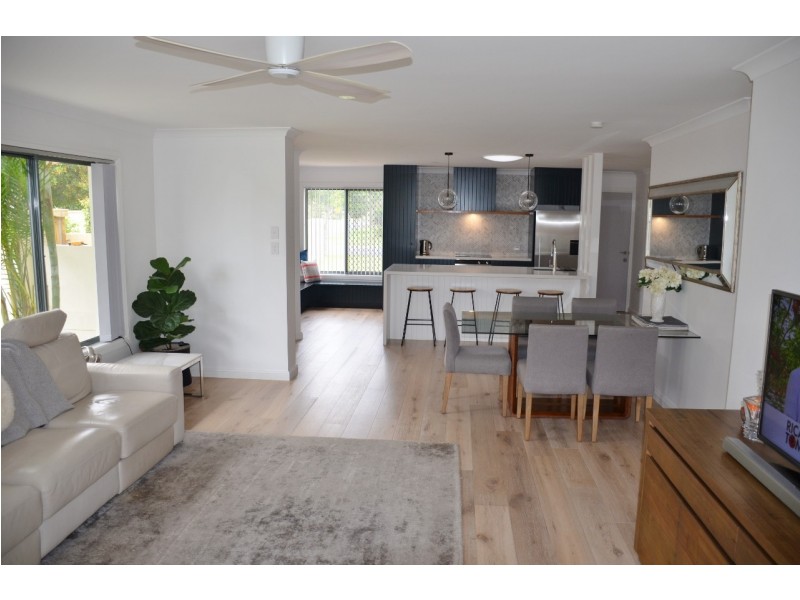 4/42 Beachside Way, Yamba NSW 2464