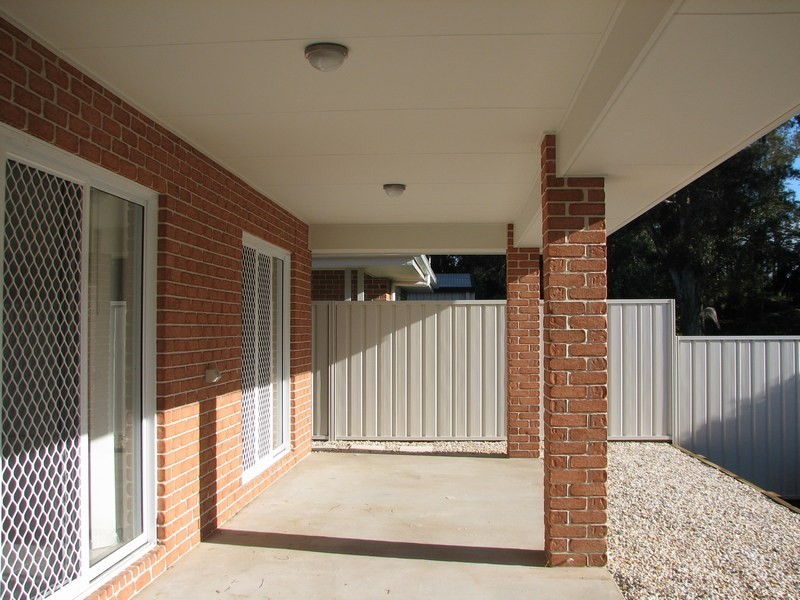 1/2  Tom Thumb Place, Yamba NSW 2464