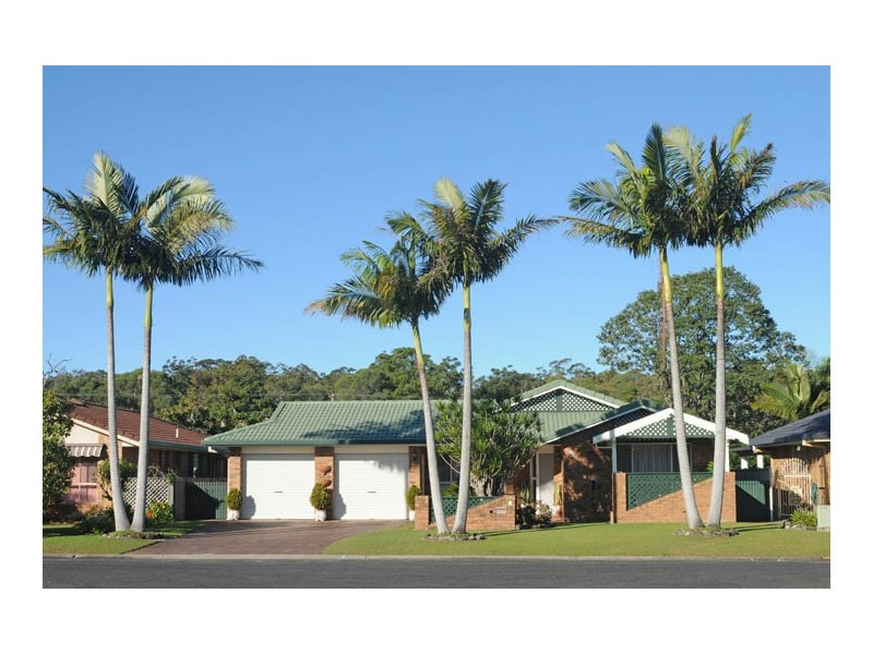 6 Admiralty Court, Yamba NSW 2464