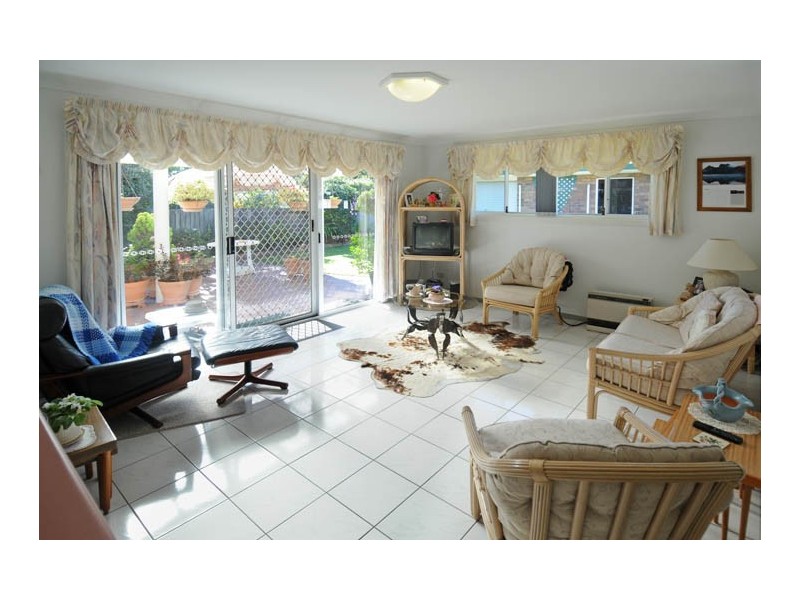 6 Admiralty Court, Yamba NSW 2464