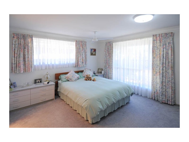6 Admiralty Court, Yamba NSW 2464