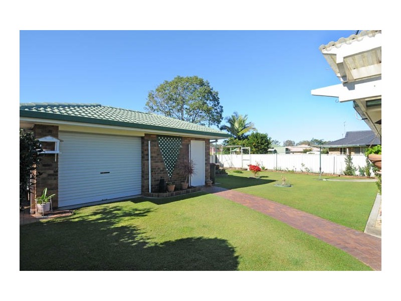 6 Admiralty Court, Yamba NSW 2464