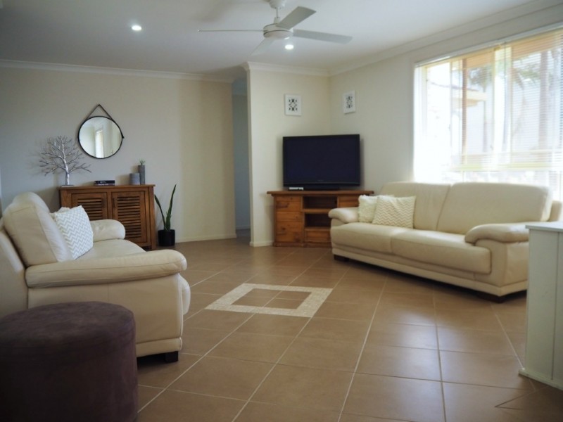 1/5 Kookaburra Court, Yamba NSW 2464