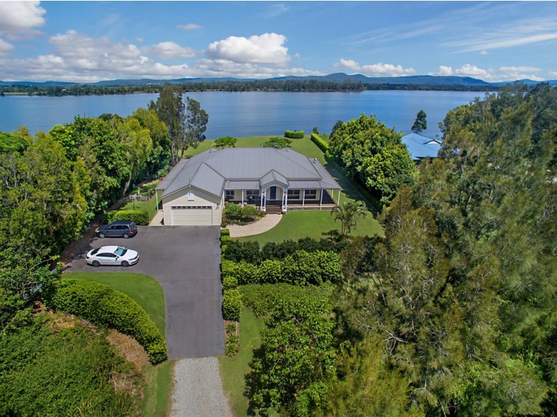 253 School Road, Palmers Island NSW 2463