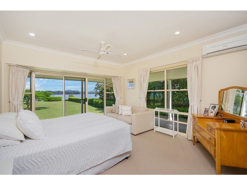 253 School Road, Palmers Island NSW 2463