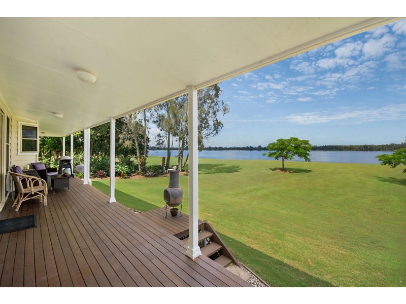 253 School Road, Palmers Island NSW 2463