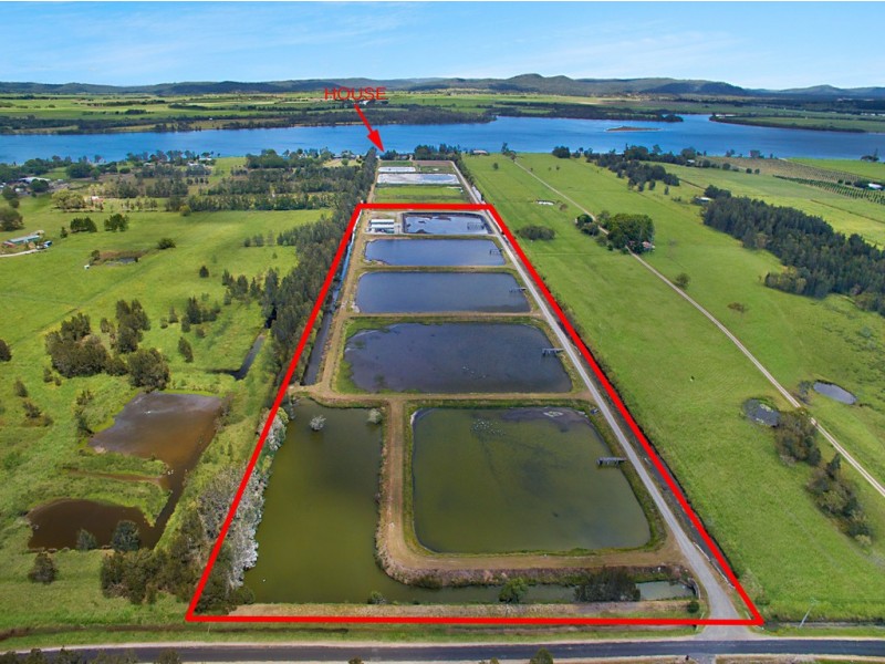 253 School Road, Palmers Island NSW 2463