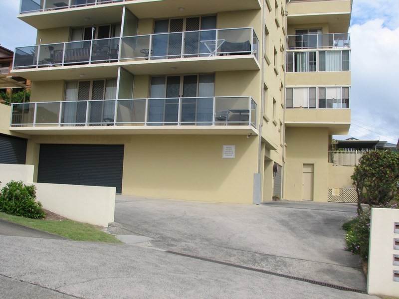 1/8 High Street “Yamba Towers”, Yamba NSW 2464
