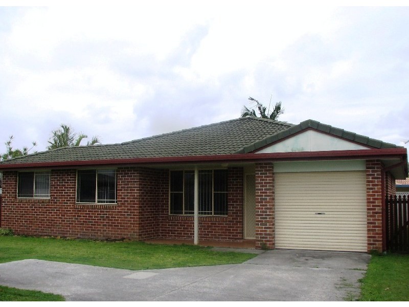8b Parkview Crescent, Yamba NSW 2464