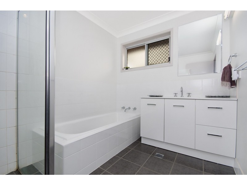 2 Roseland Avenue, Yamba NSW 2464