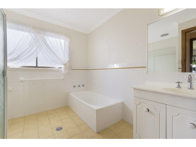 29 Melaleuca Drive, Yamba NSW 2464