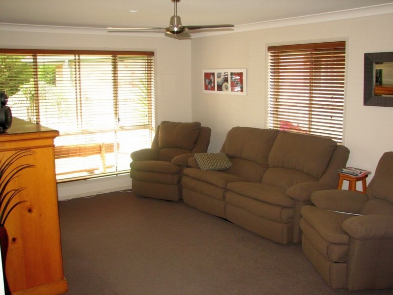 5 Plover Close, Yamba NSW 2464