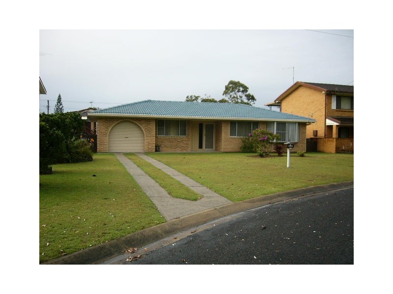 48 Coonawarra Court, Yamba NSW 2464