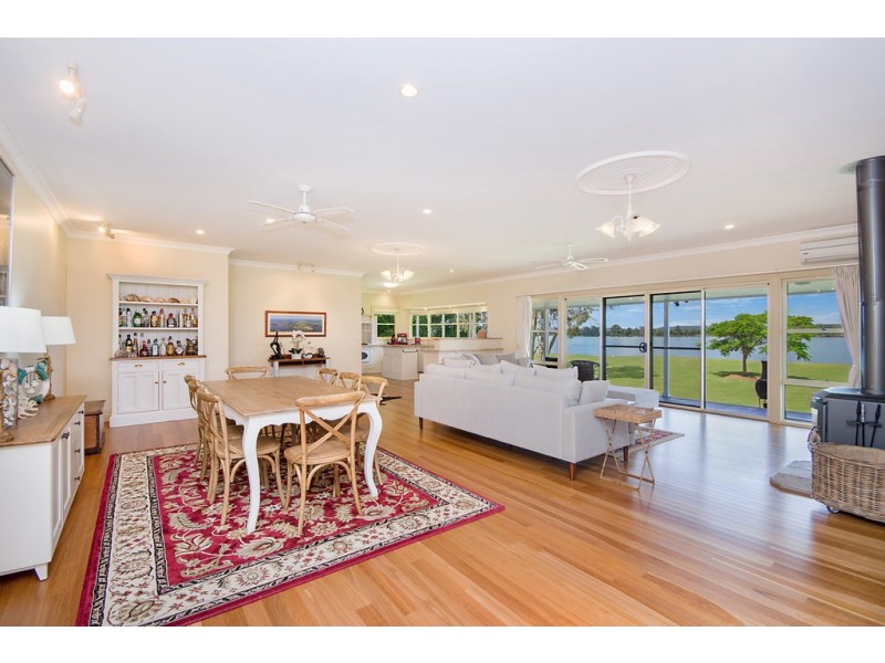253 School Road, Palmers Island NSW 2463