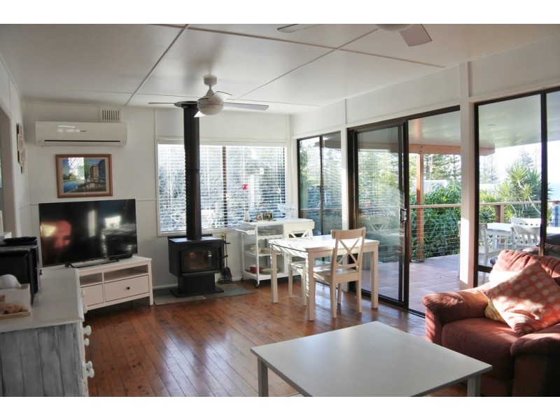 5 Henson Lane, Yamba NSW 2464