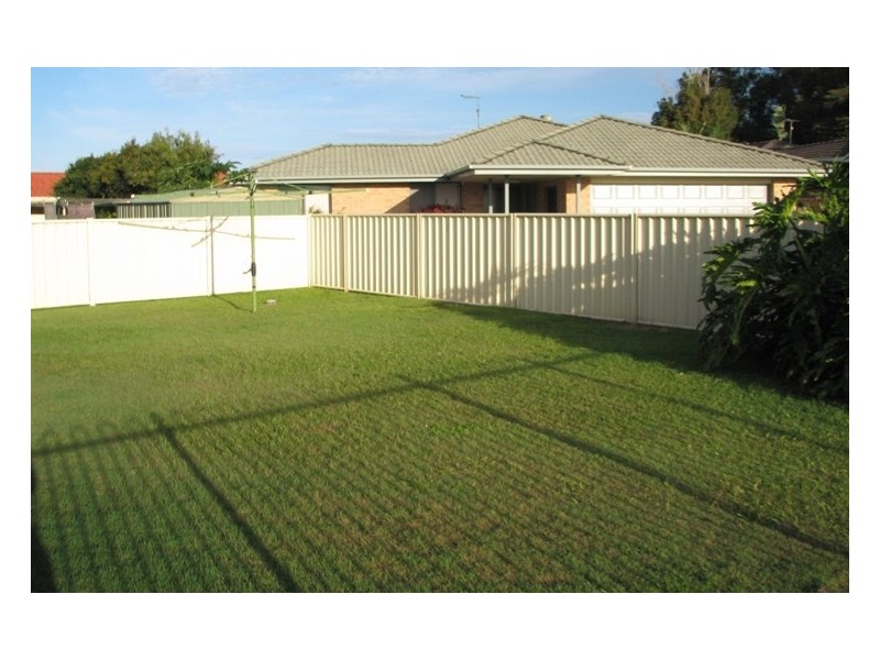 27 Harold Tory Drive, Yamba NSW 2464