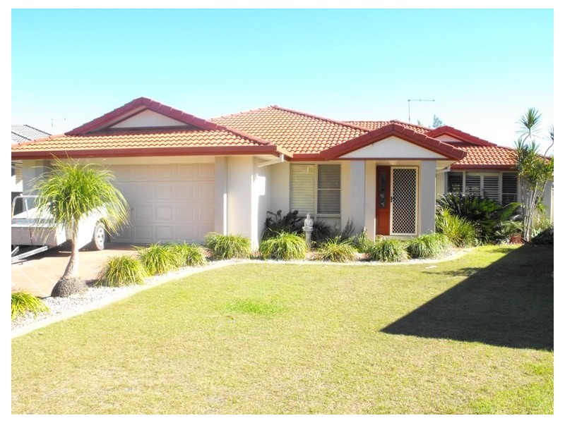 4 Newport Island Circuit, Yamba NSW 2464