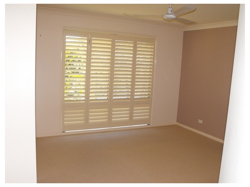 4 Newport Island Circuit, Yamba NSW 2464