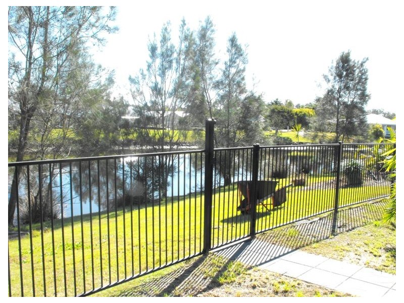 4 Newport Island Circuit, Yamba NSW 2464