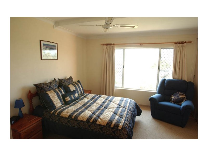 4/16 Pacific Parade, Yamba NSW 2464