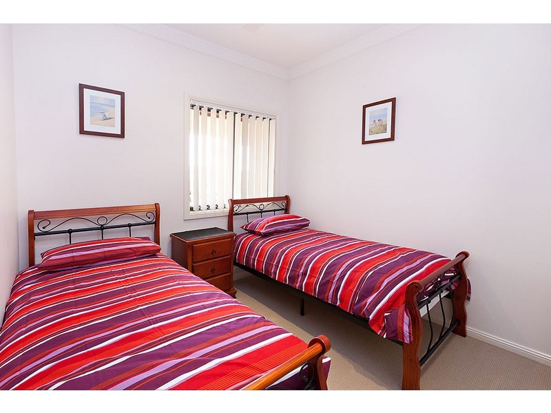 10 Edgewater Close, Yamba NSW 2464