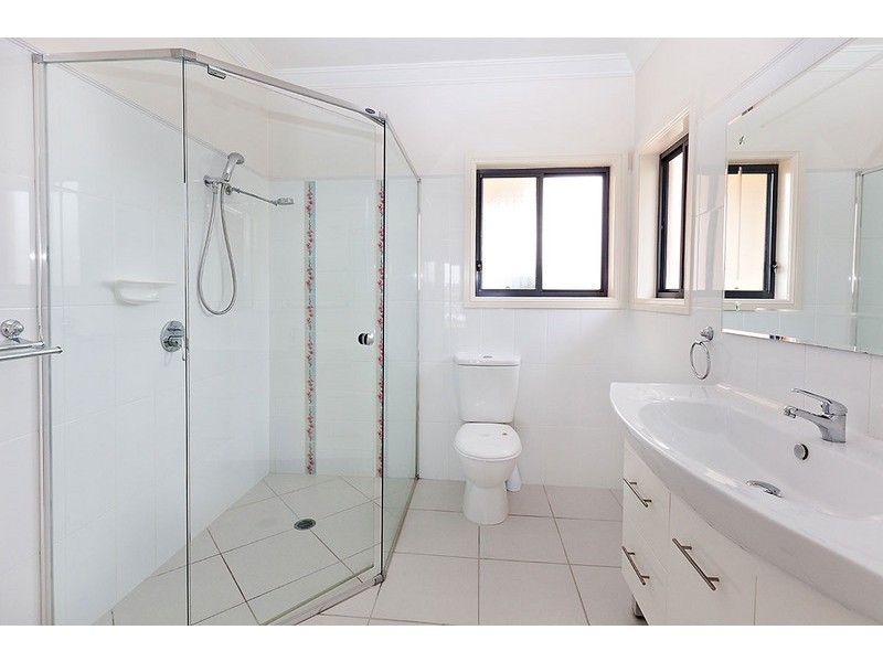 10 Edgewater Close, Yamba NSW 2464