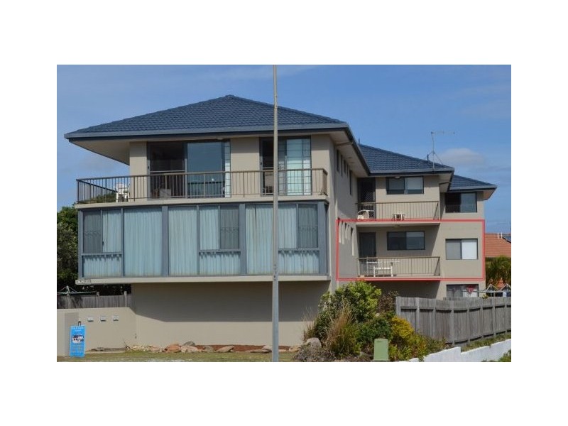 4/12  Pacific Parade, Yamba NSW 2464