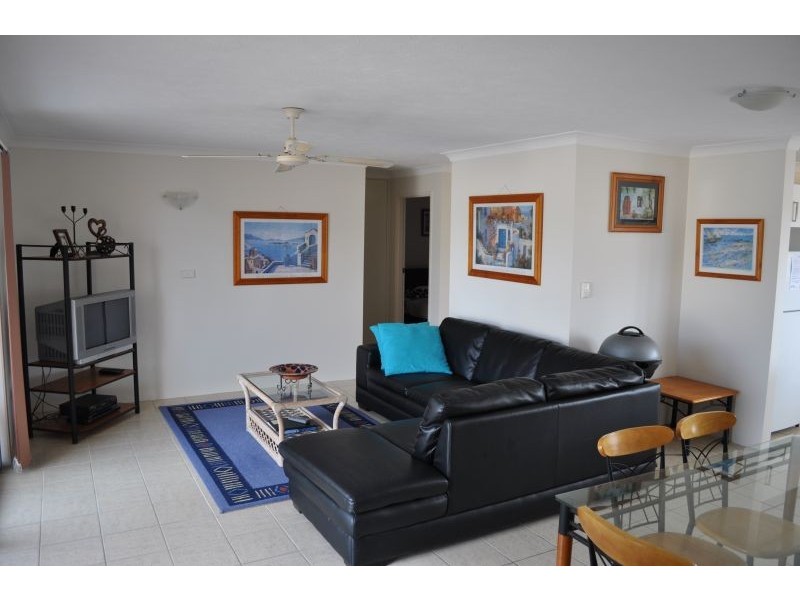 4/12  Pacific Parade, Yamba NSW 2464