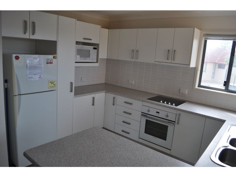 4/12  Pacific Parade, Yamba NSW 2464