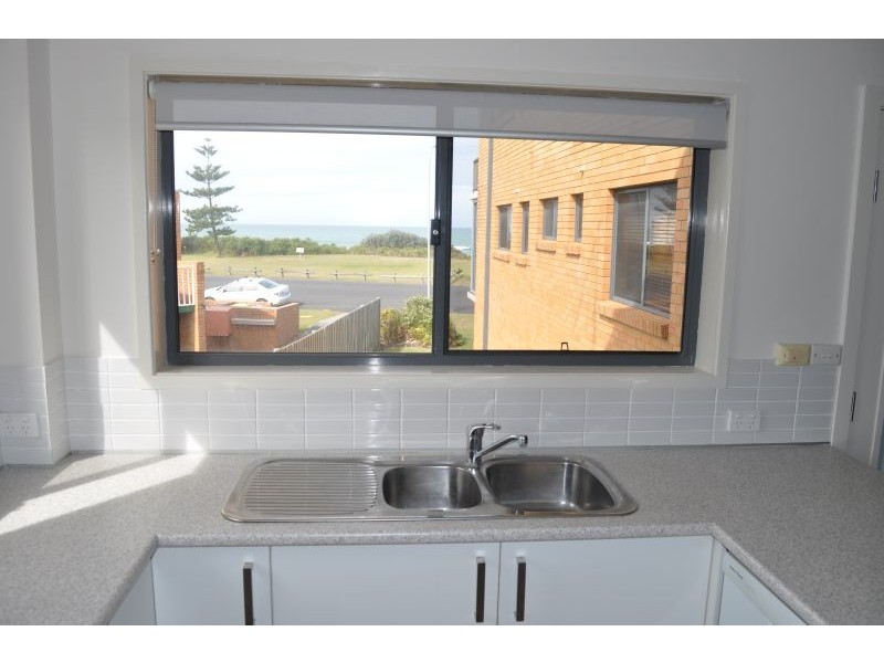 4/12  Pacific Parade, Yamba NSW 2464