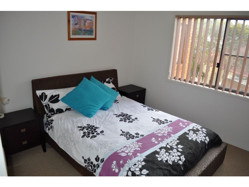 4/12  Pacific Parade, Yamba NSW 2464