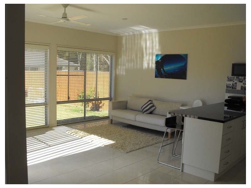 7 Tom Thumb Pl, Yamba NSW 2464