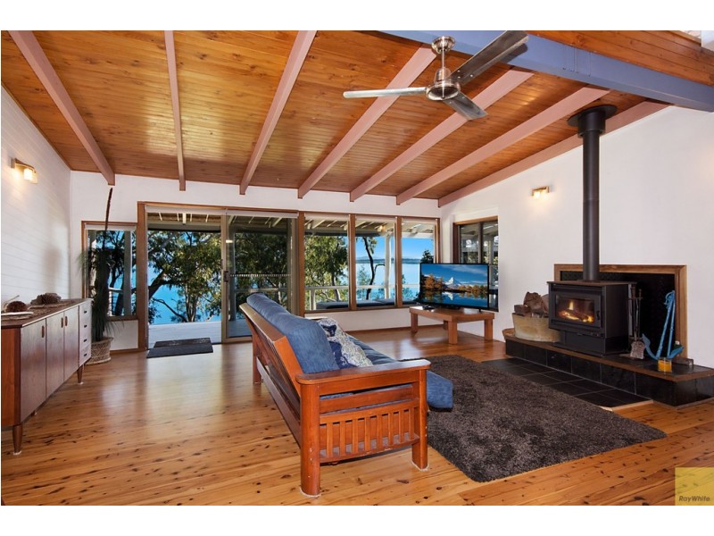 131 Lakes Boulevard, Wooloweyah NSW 2464