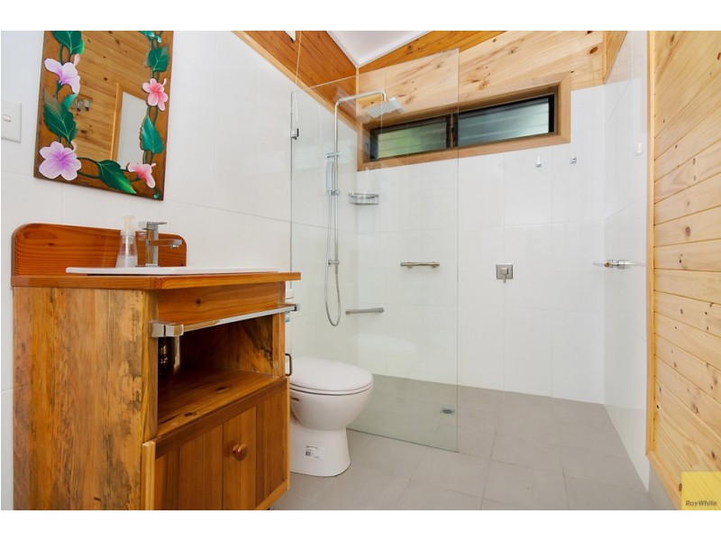 131 Lakes Boulevard, Wooloweyah NSW 2464