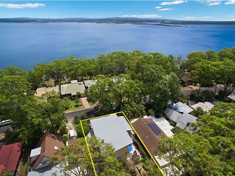 140 Lakes Boulevard, Wooloweyah NSW 2464