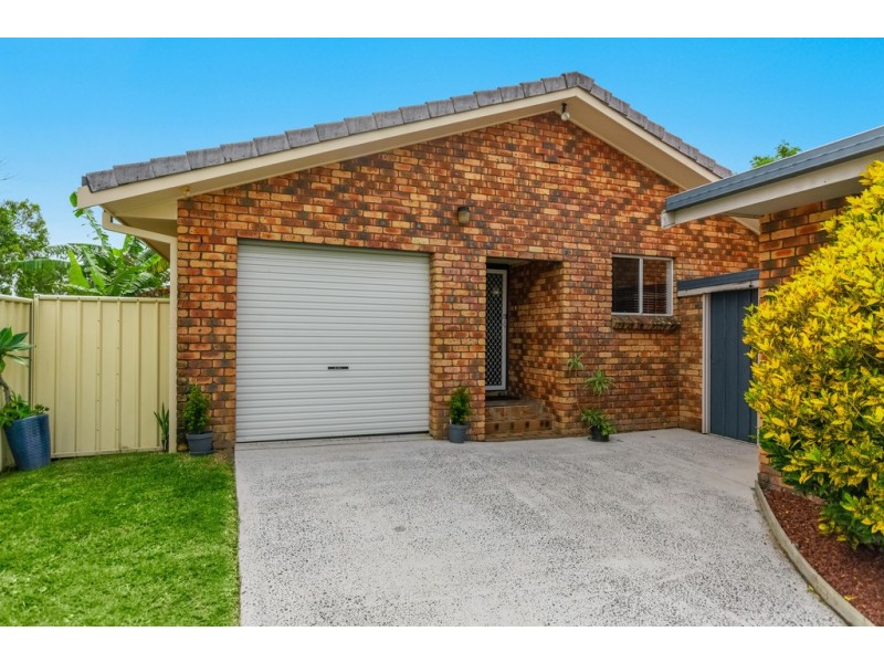 2/13 Roseland Avenue, Yamba NSW 2464