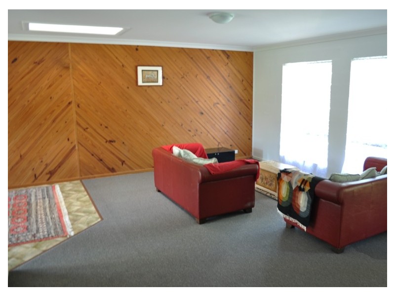 25 Shores Dr, Yamba NSW 2464