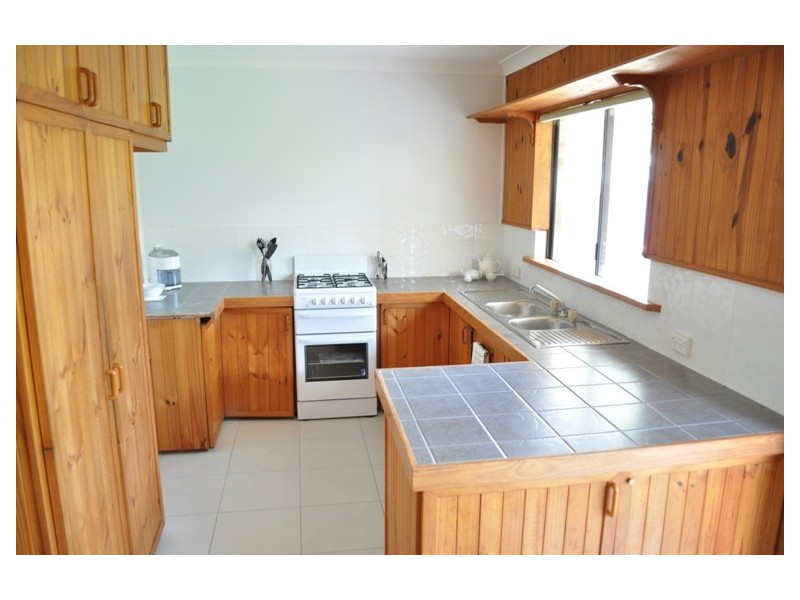 25 Shores Dr, Yamba NSW 2464