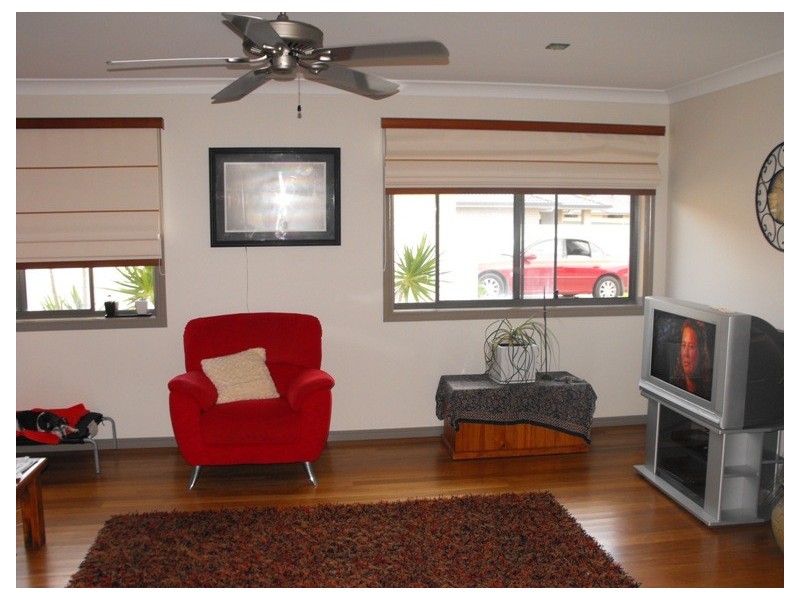 8 Buccaneers Ct, Yamba NSW 2464