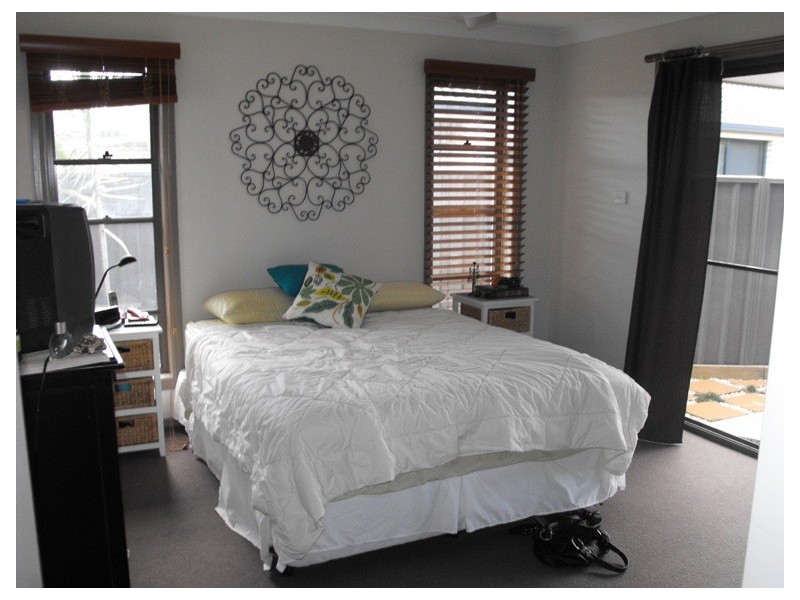 8 Buccaneers Ct, Yamba NSW 2464