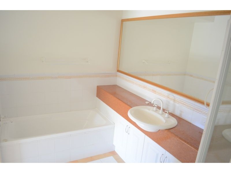 1/ 42 Beachside way, Yamba NSW 2464