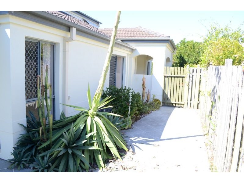 1/ 42 Beachside way, Yamba NSW 2464