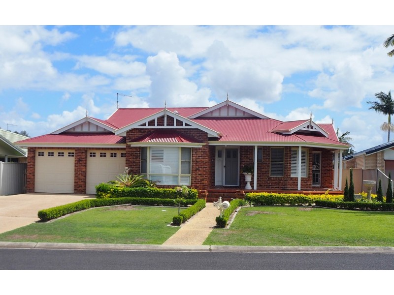 27 Osprey Drive, Yamba NSW 2464