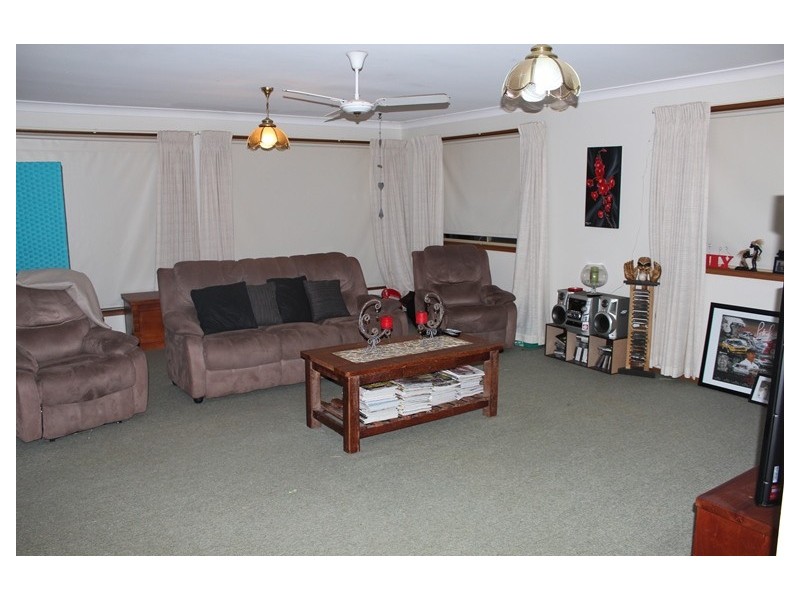 24 Coonawarra Court, Yamba NSW 2464