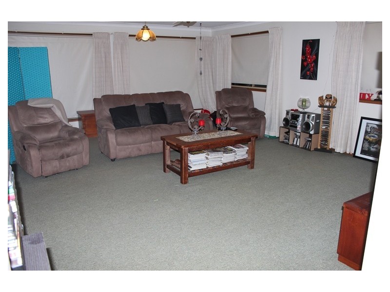 24 Coonawarra Court, Yamba NSW 2464