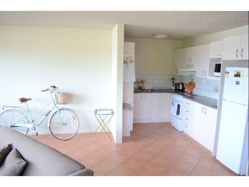 Unit 6, 5 Beach Street, Yamba NSW 2464
