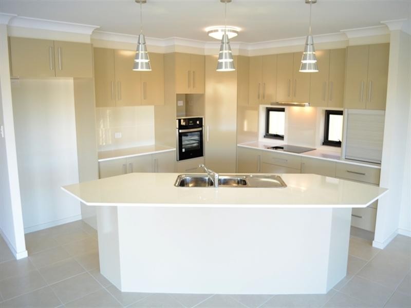 5 Barellan Avenue, Yamba NSW 2464