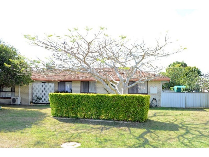 2 Palm Terrace, Yamba NSW 2464